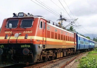 Chhath special trains: छठ पूजा पर यात्रियों की भारी भीड़, रेलवे बिहार के लिए चलाएगा 12,000 स्पेशल ट्रेनें