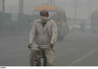 Air Pollution: Delhi’s “toxic smog” makes it difficult to breathe