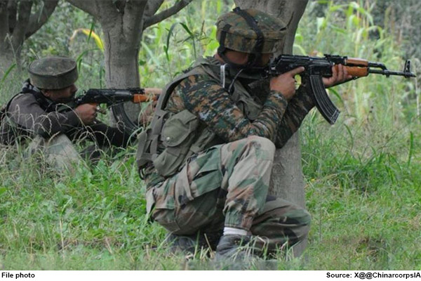 J&K news: भारतीय सेना ने आतंकवादियों के खिलाफ SOG के साथ संयुक्त अभियान शुरू किया