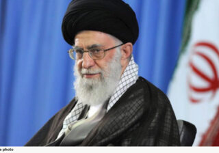 Israel-Iran conflict: इजराइली ने अयातुल्ला खामेनेई पर नागरिकों को निशाना बनाने का आरोप लगाया