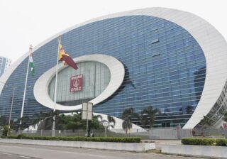 Mumbai High Fire: ONGC प्लेटफॉर्म पर ब्लास्ट जैसी आग, 10 लोग घायल